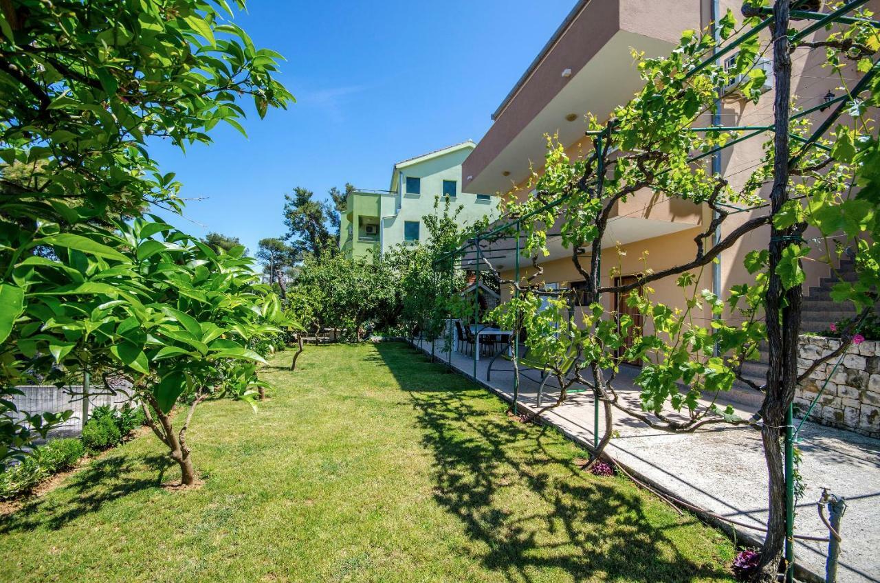 Apartments Tonka Donji Okrug  Esterno foto